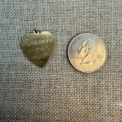 Vintage Solid 14K Yellow Gold Mid-Century Engine Turned Heart Pendant – 2.22g