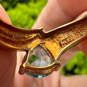 10K Sculptural Trillion Blue Topaz Yellow Gold Size 6.25