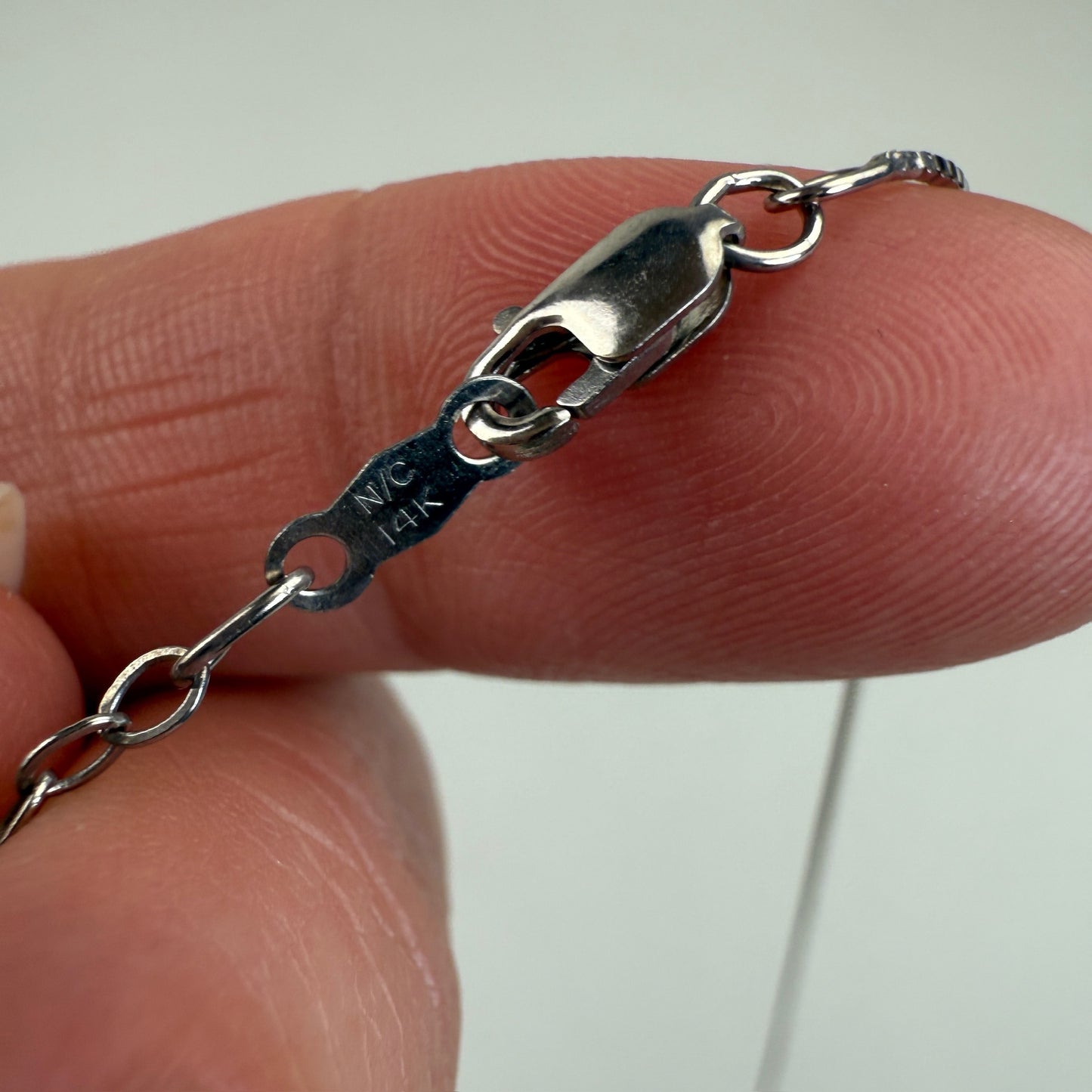 Versatile 18-19.5" Italian 14K White Gold Box Chain 1.9 g