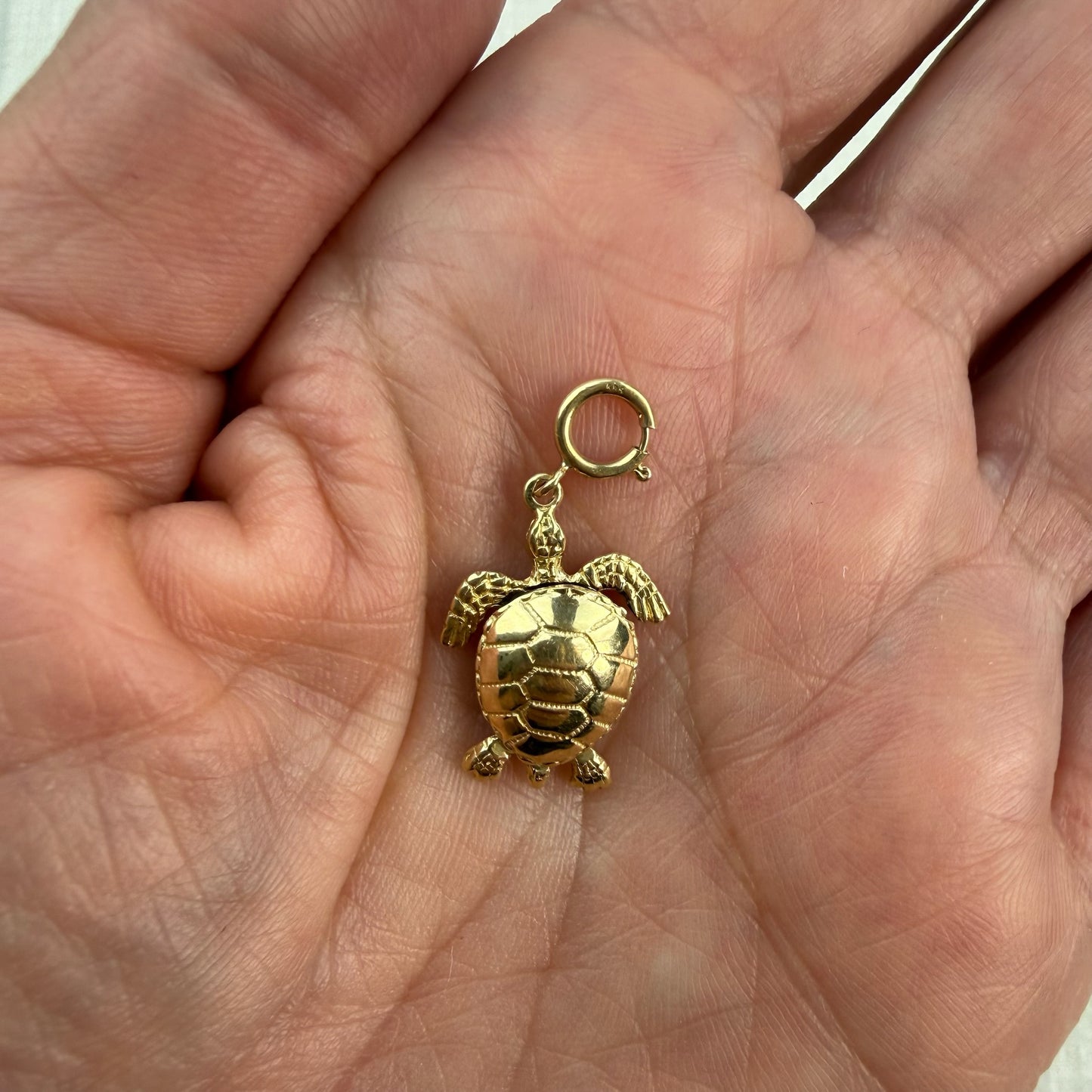 Solid 14K Yellow Gold Articulated Sea Turtle Charm/Pendant, 2.42 grams