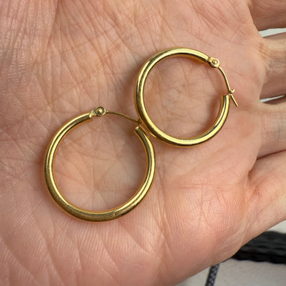 14k Solid Yellow Gold  Michael Anthony Classic Polished Hoop Earrings, 1.12 g