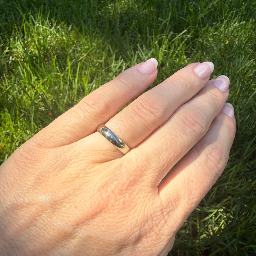 10K Solid White Gold Band Ring, Size 4.25