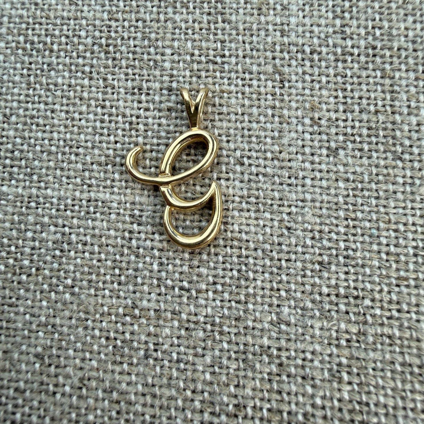 Solid 14K Yellow Gold Script letter "G" Initial Pendant, 1.05 grams