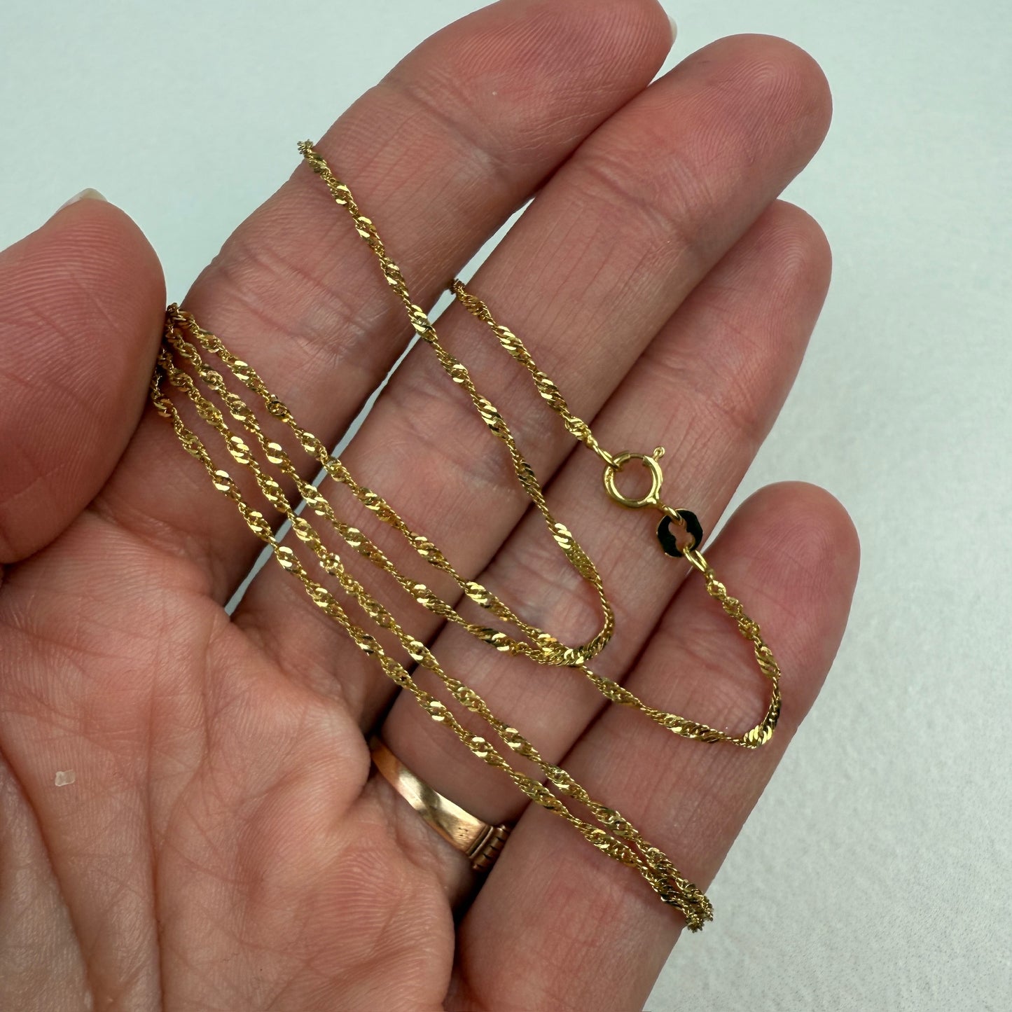 Solid 17.5" 18K Yellow Gold Classic Singapore Link Chain, 1.78 g