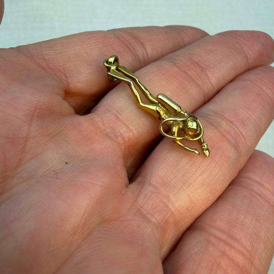 Vintage Solid 14K Scuba Diver 3D Two-Sided – 2.09 g