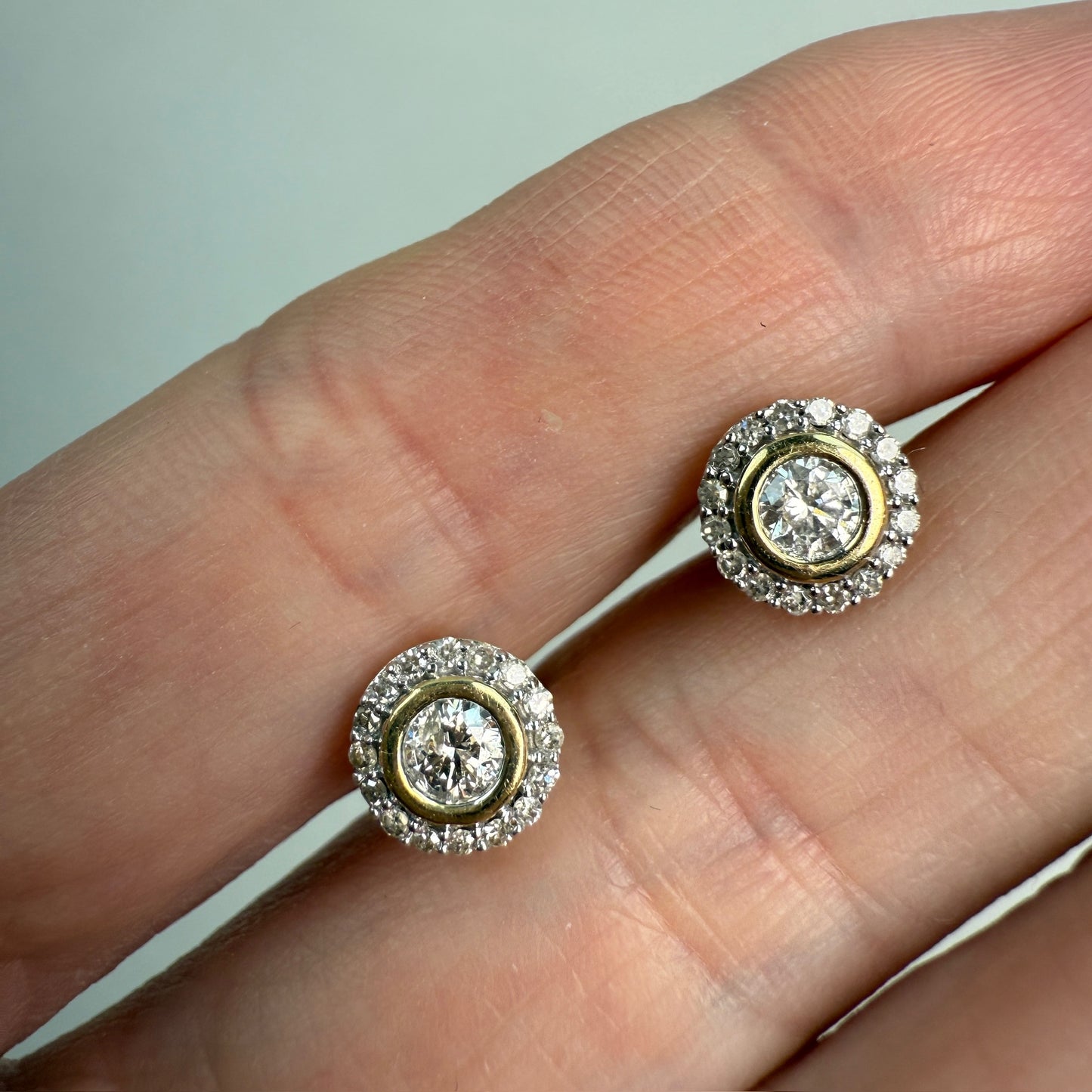 Classic Solid 10K Yellow Gold Halo Stud Earrings, 1.62 g