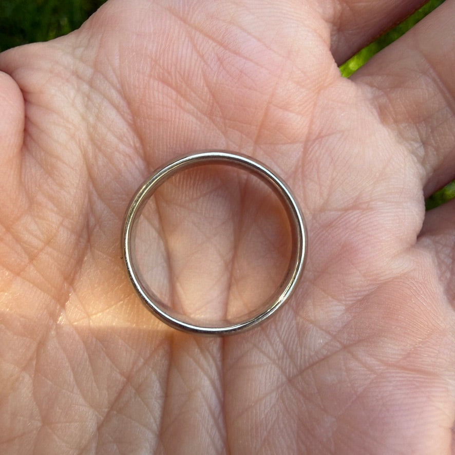 10K Solid White Gold Band Ring, Size 4.25