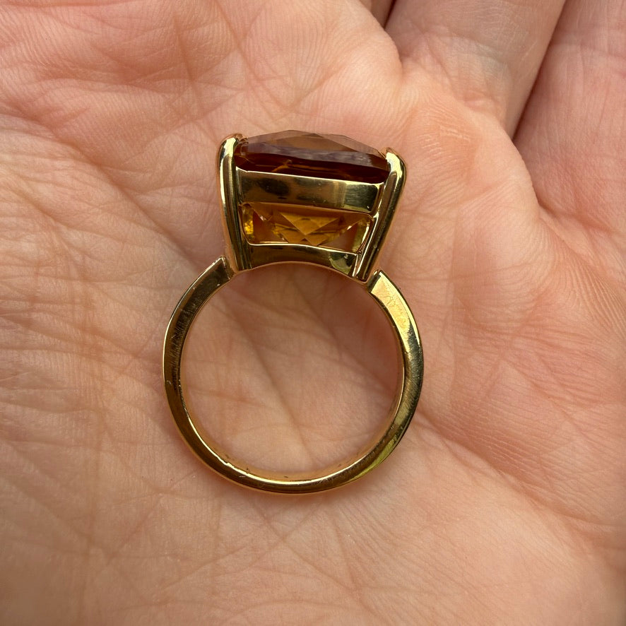 Tiffany and Co. 18K Yellow Gold 13mm Citrine Sparklers Ring, Size 6
