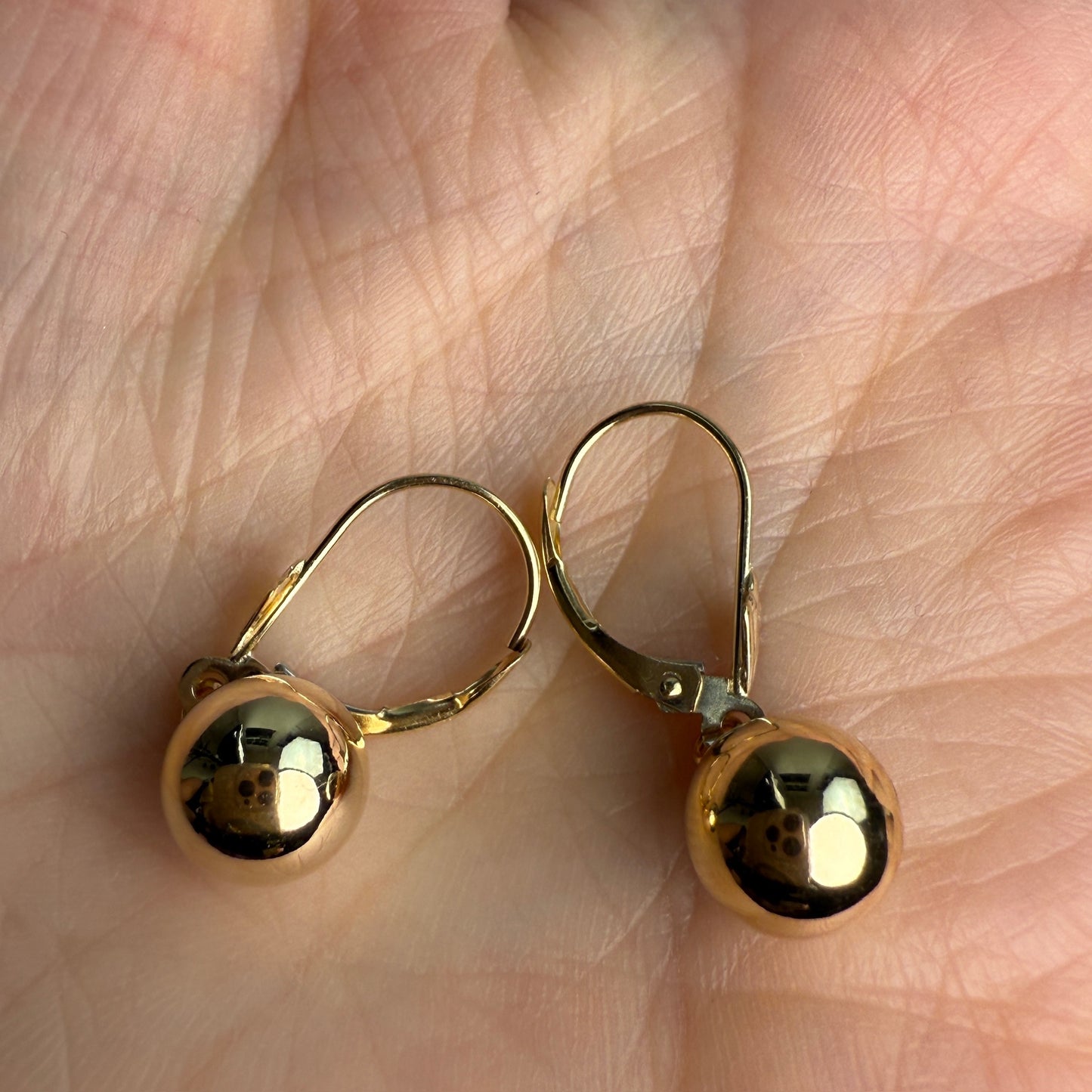 14k Solid Yellow Gold Polished Ball Leverback Drop Earrings, 1.09 g