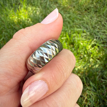 14K Solid White Gold Faceted Band Ring, Size 8.75