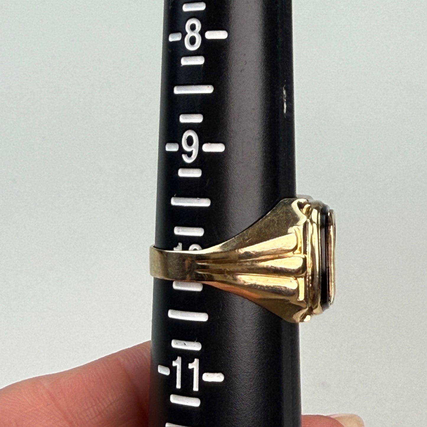 Vintage Solid 10K Yellow Gold and Onyx "R" Signet Ring, Size 10