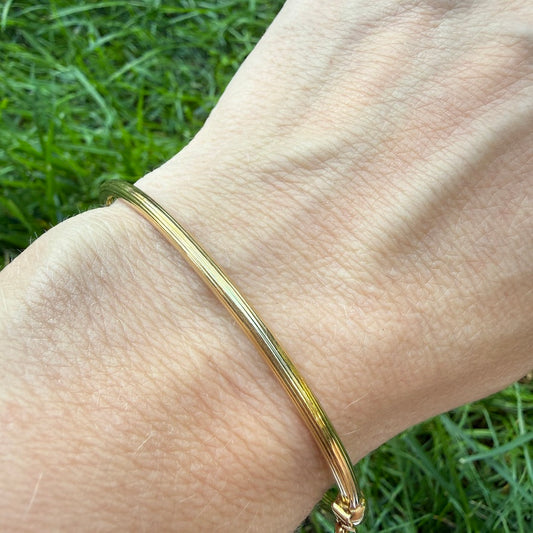 7.5" Italian Solid 14K Yellow Gold Grooved Hinged Oval Bangle Bracelet, 2.8mm, 4.16g