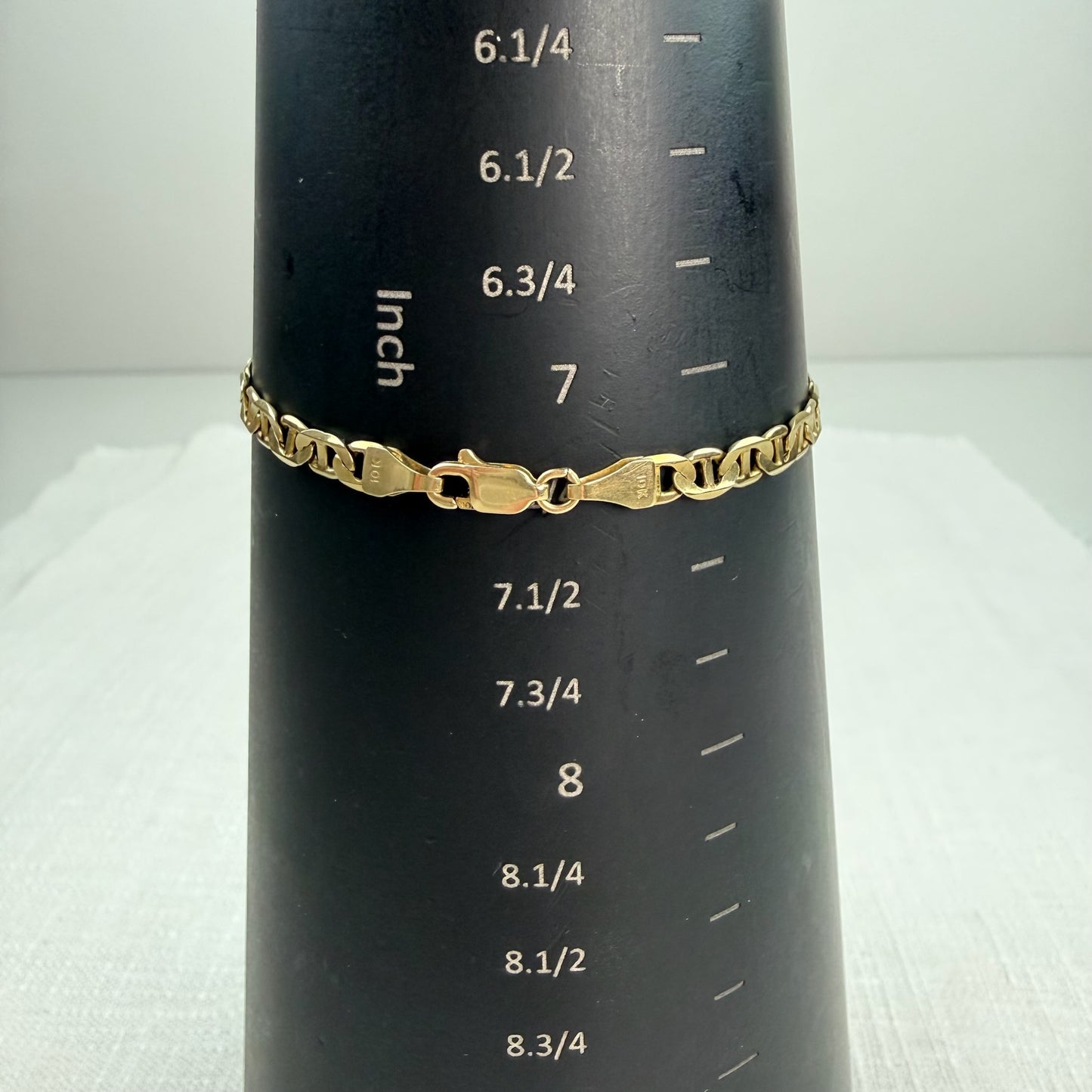 7.25" Solid 10K Yellow Gold Classic Flat Mariner Link Bracelet, 4.59 g