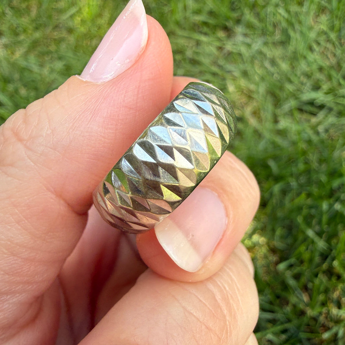 14K Solid White Gold Faceted Band Ring, Size 8.75