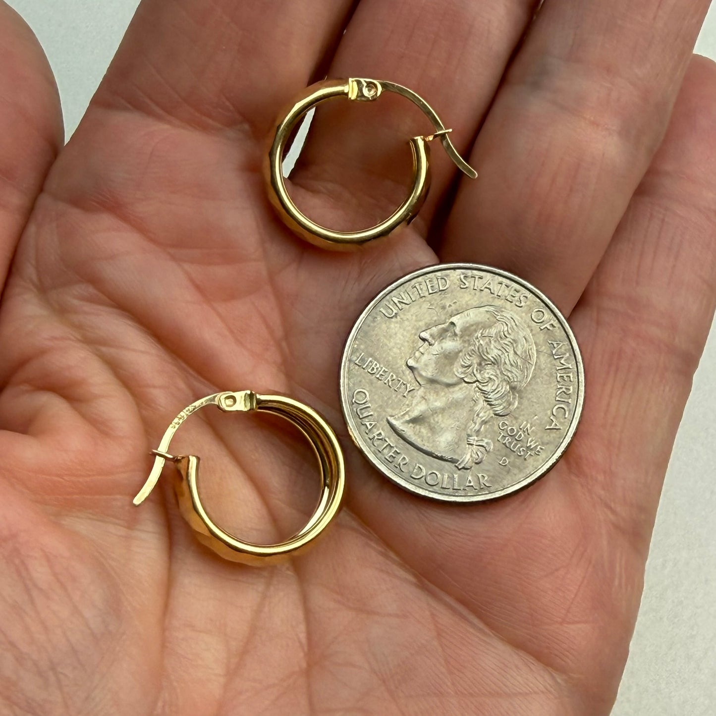 14k Solid Yellow Gold Beautifully Faceted Chunky Hoop Earrings, 2.29 g