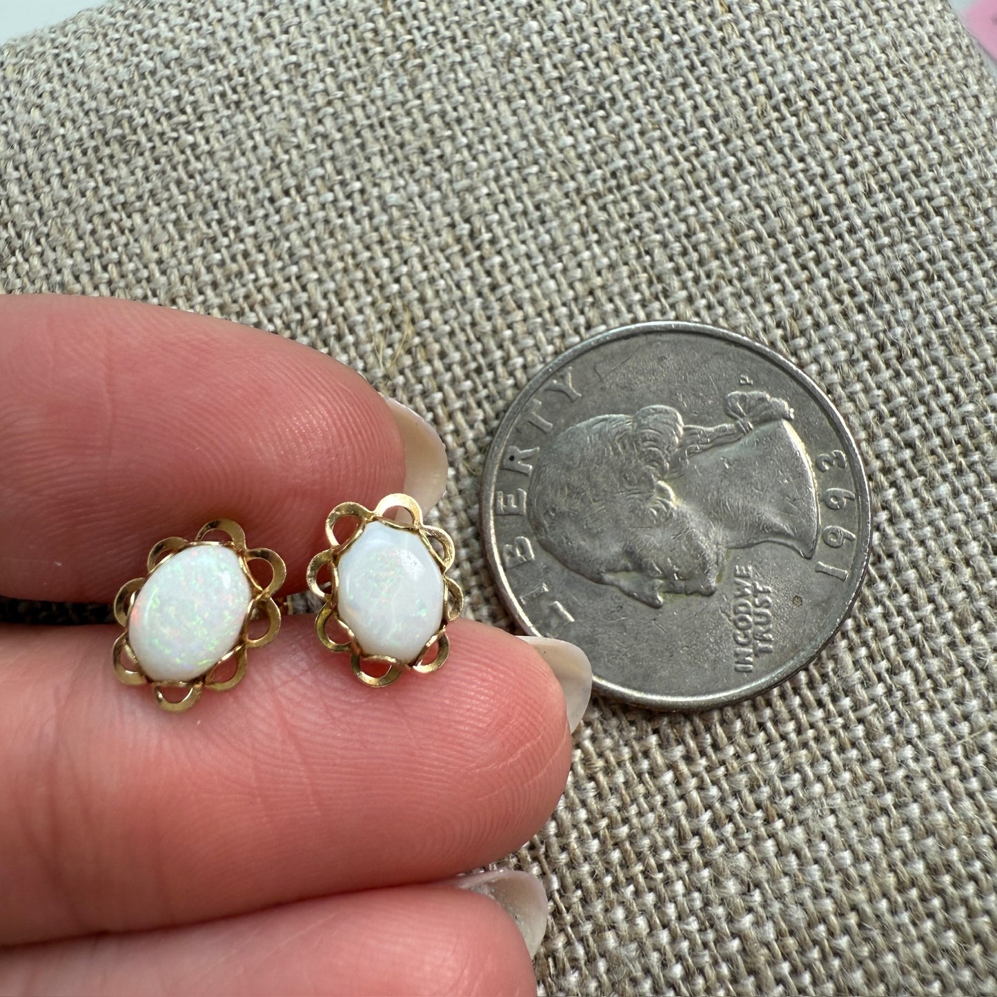 14K Solid Yellow Gold Opal Scalloped Frame Stud Earrings, .76 g
