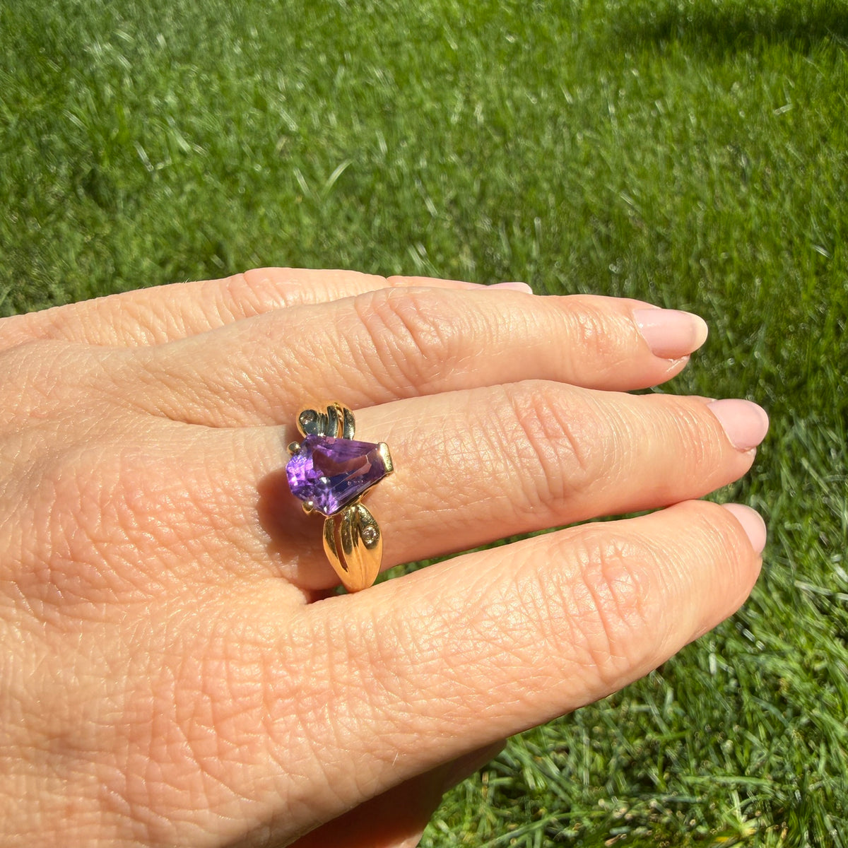 14K Solid Yellow Gold Geometric Amethyst and Gypsy Set Diamond Ring, Size 7.75
