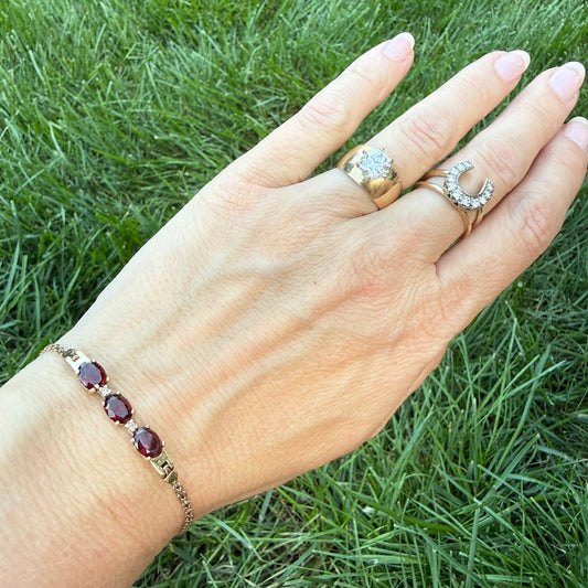 7" 14K Yellow Gold Oval Garnet and Diamond Centerpiece Bracelet, 4 g