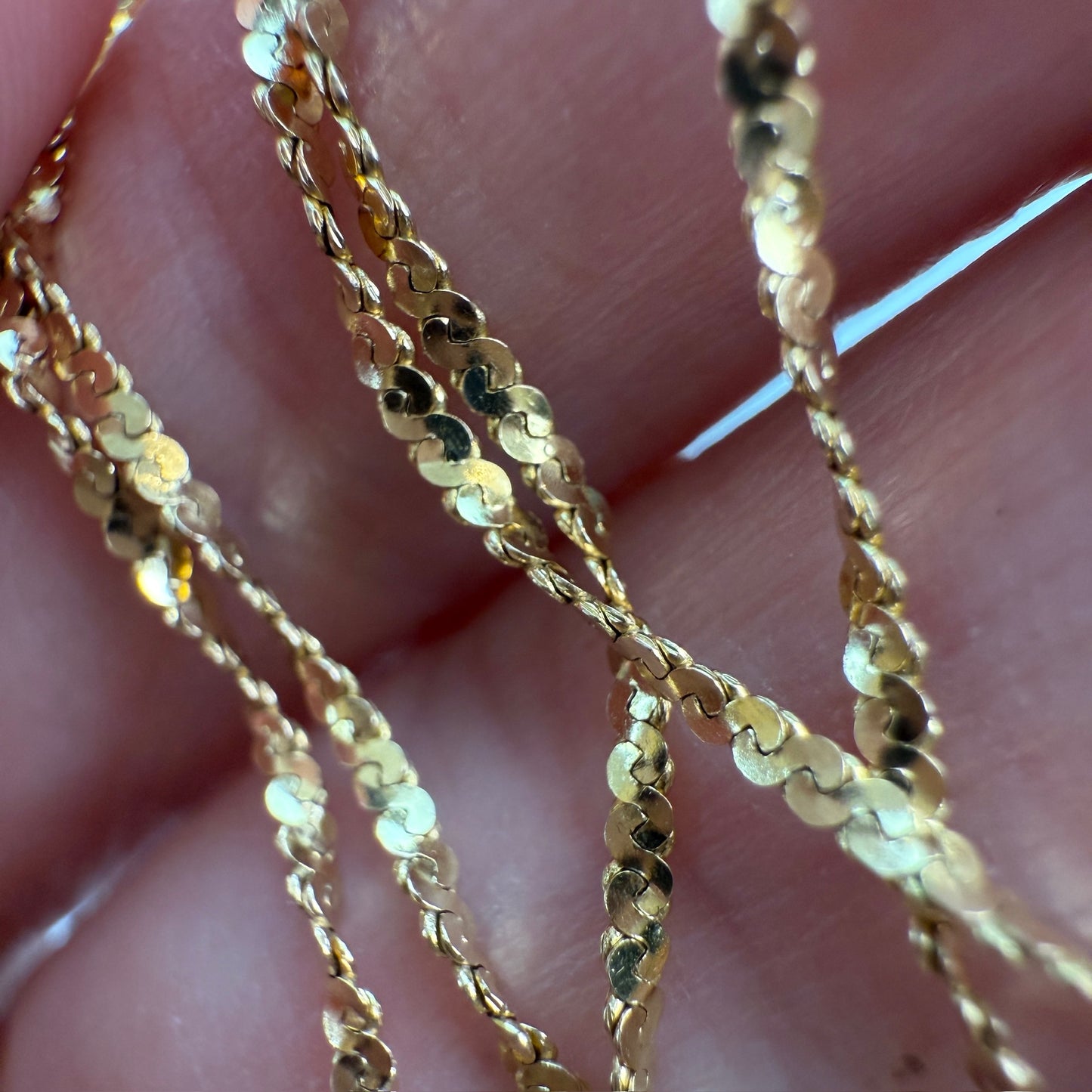 17.75" Italian Solid 14K Yellow Gold Twisted Link Chain, 2.26 g