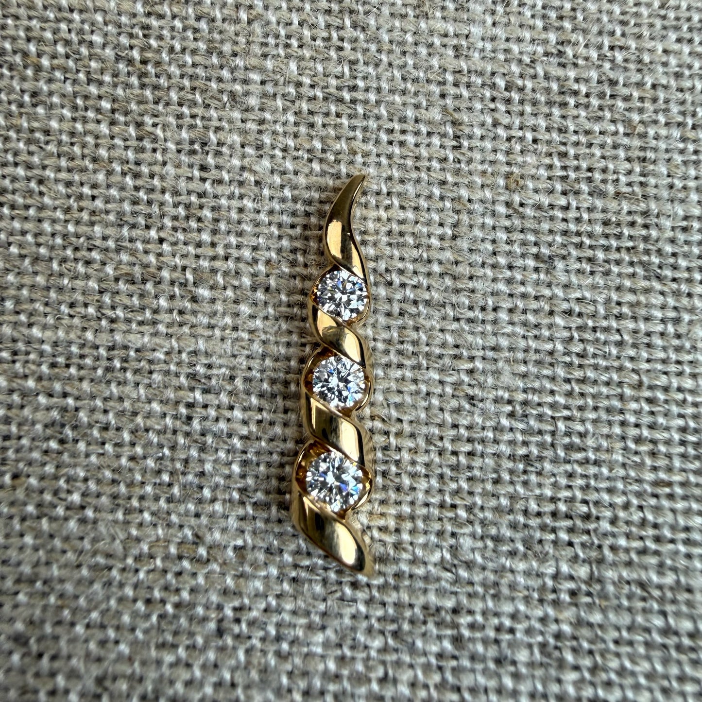Estate Solid 14K Yellow Gold .50ct Diamond Sculptural Design Pendant, 3.27 g