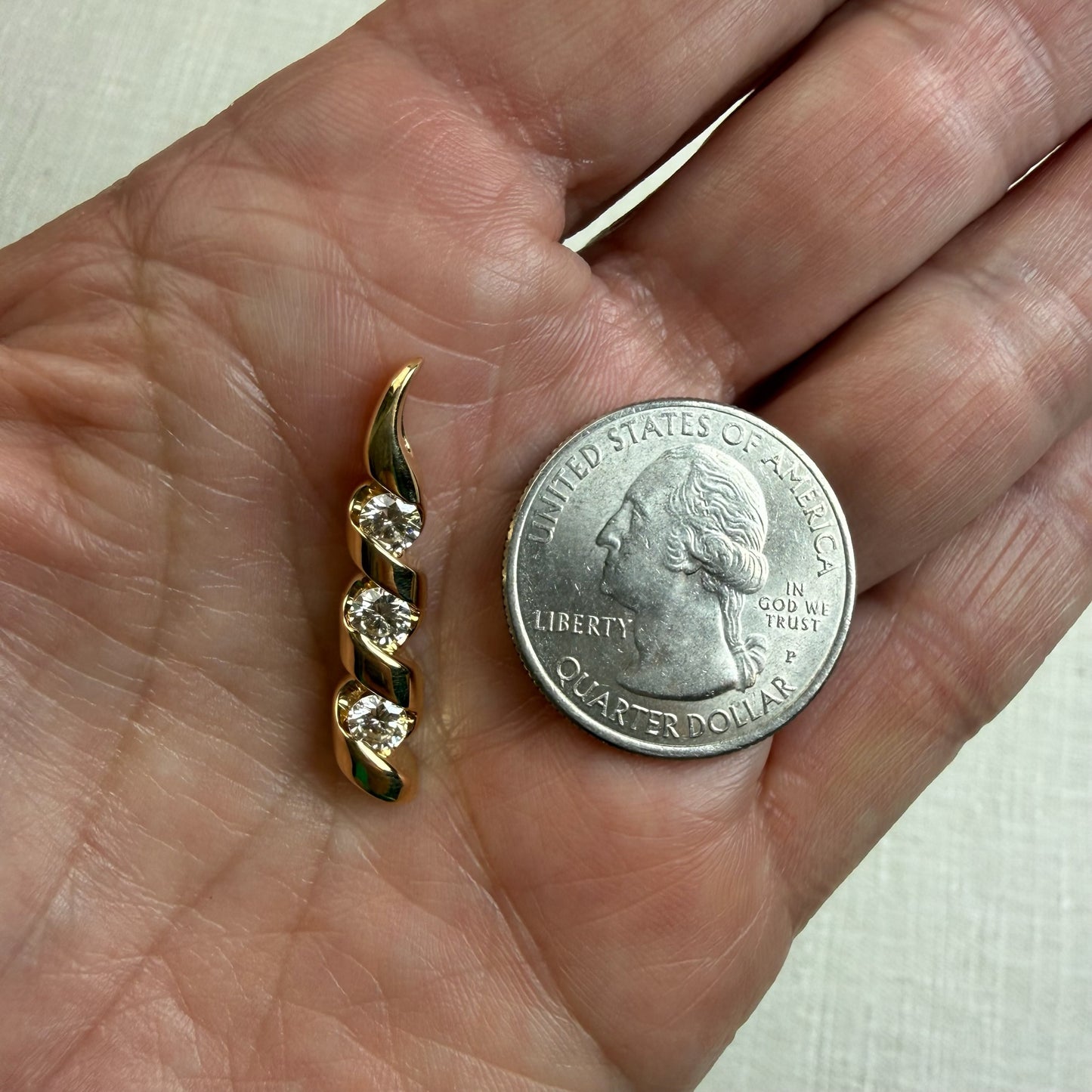 Estate Solid 14K Yellow Gold 625 ct. Diamond Sculptural Design Pendant, 3.89 g