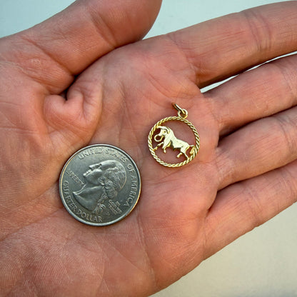 Vintage Solid 10K Yellow Gold Taurus Bull Pendant Zodiac 1.18 grams