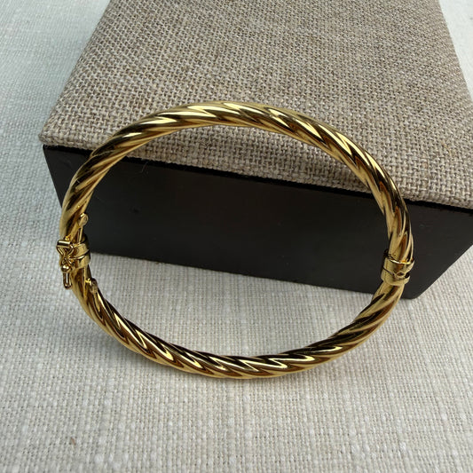 Italian Solid 10K Yellow Gold Swirl Oval Bangle Bracelet , 7"