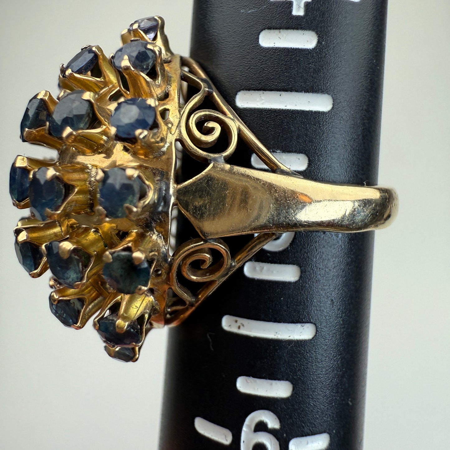 14K Solid Yellow Gold Mid-century Sapphire Dome Ring, 6.83 g