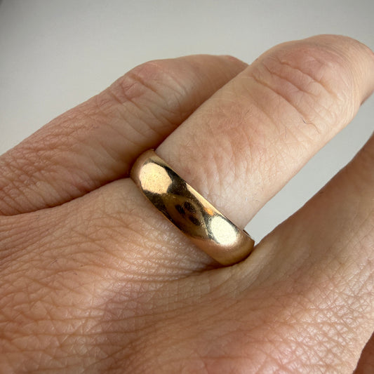 14K Solid Yellow Gold 4.6mm Band, Size 6.25