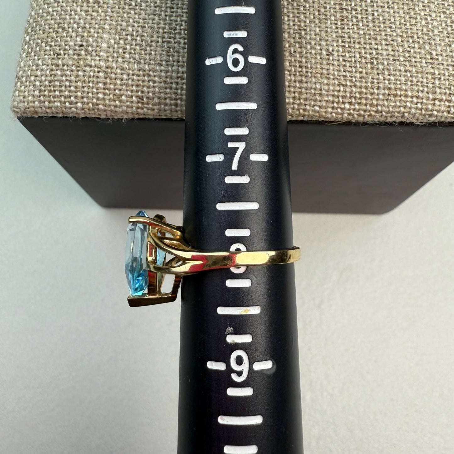 10K Vintage Pear Shape Blue Topaz Yellow Gold Statement Ring Size 8