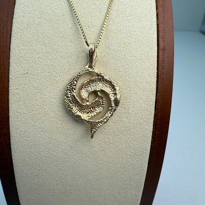 Vintage Detailed Pisces Pendant 14K Yellow Gold. 3.61g