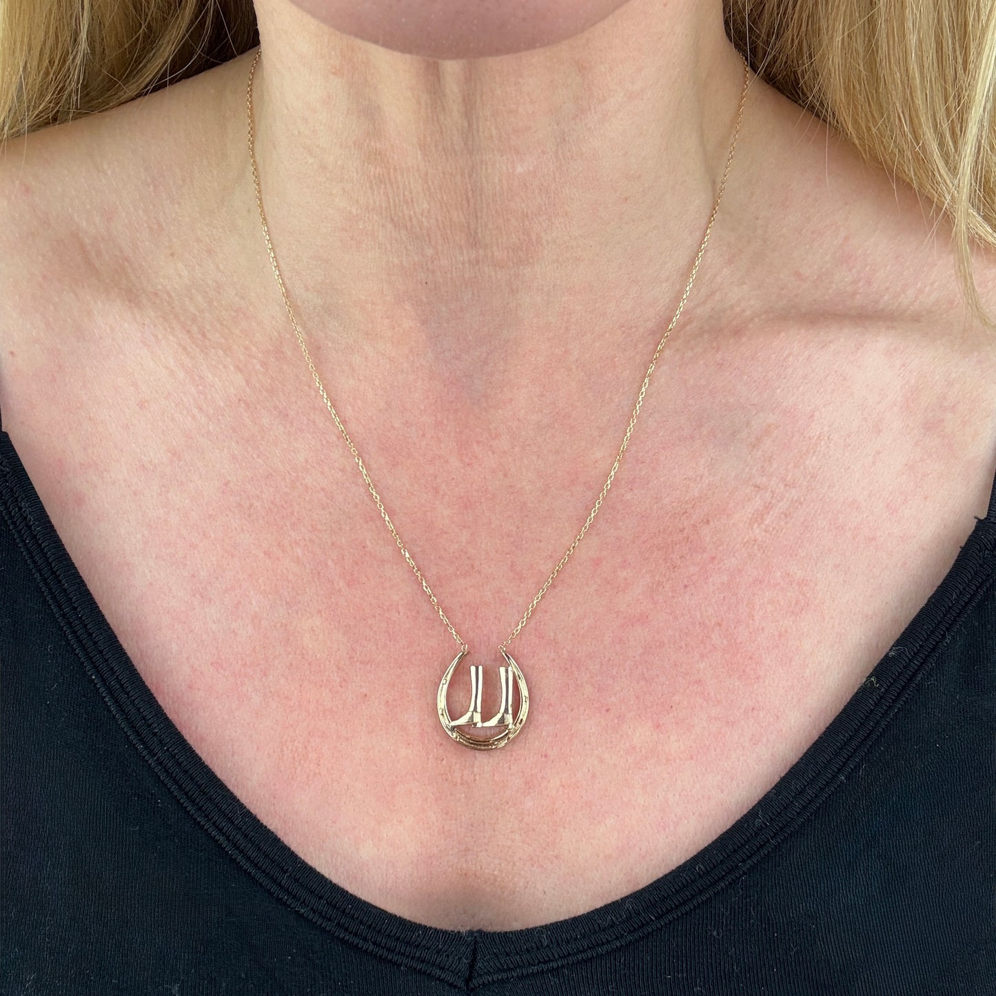 14K yellow Gold Horseshoe and Riding Boots Pendant 18" 4.94g