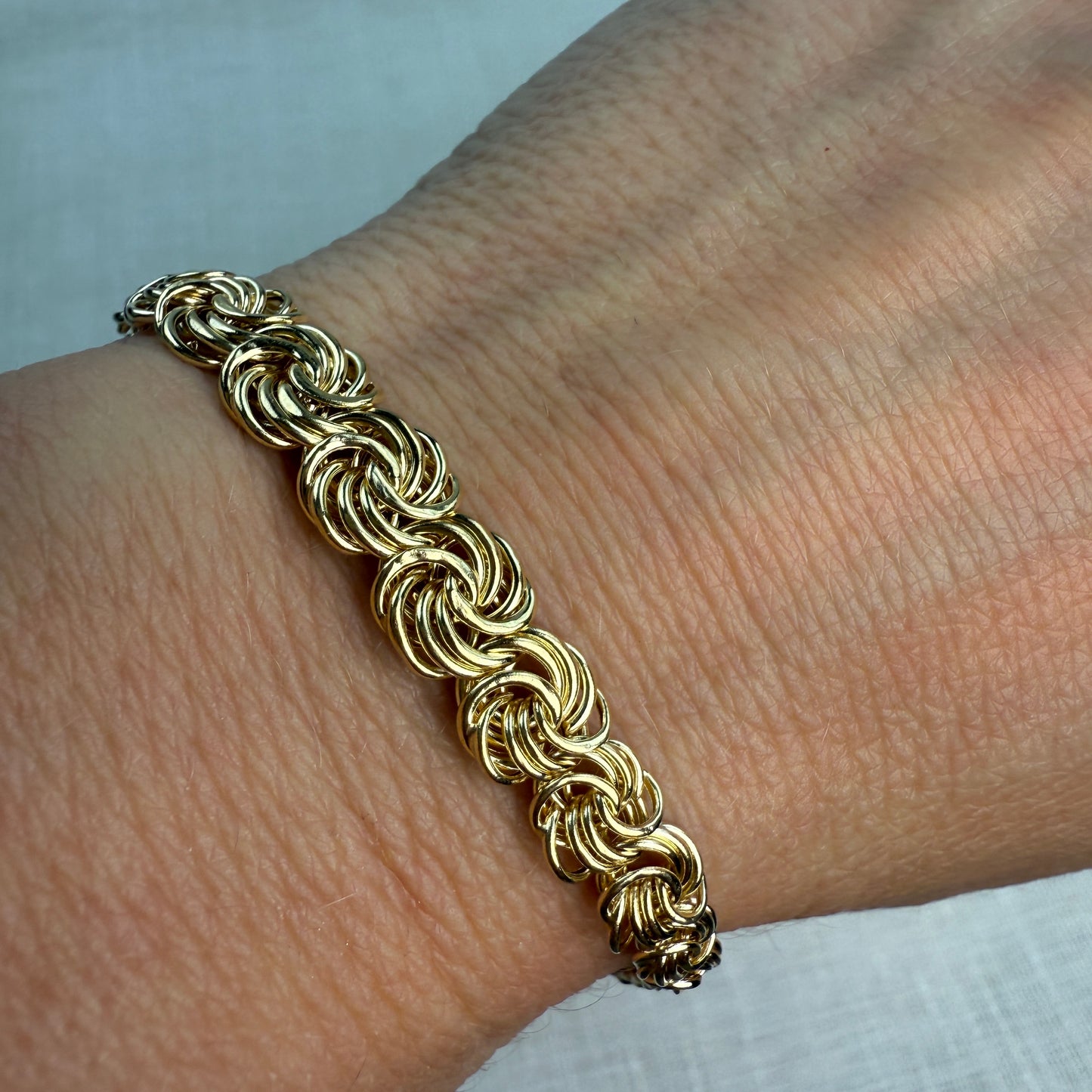 6.75" Graduated Swirl 14K Yellow Gold Statement Bracelet 8.4mm 3.89g