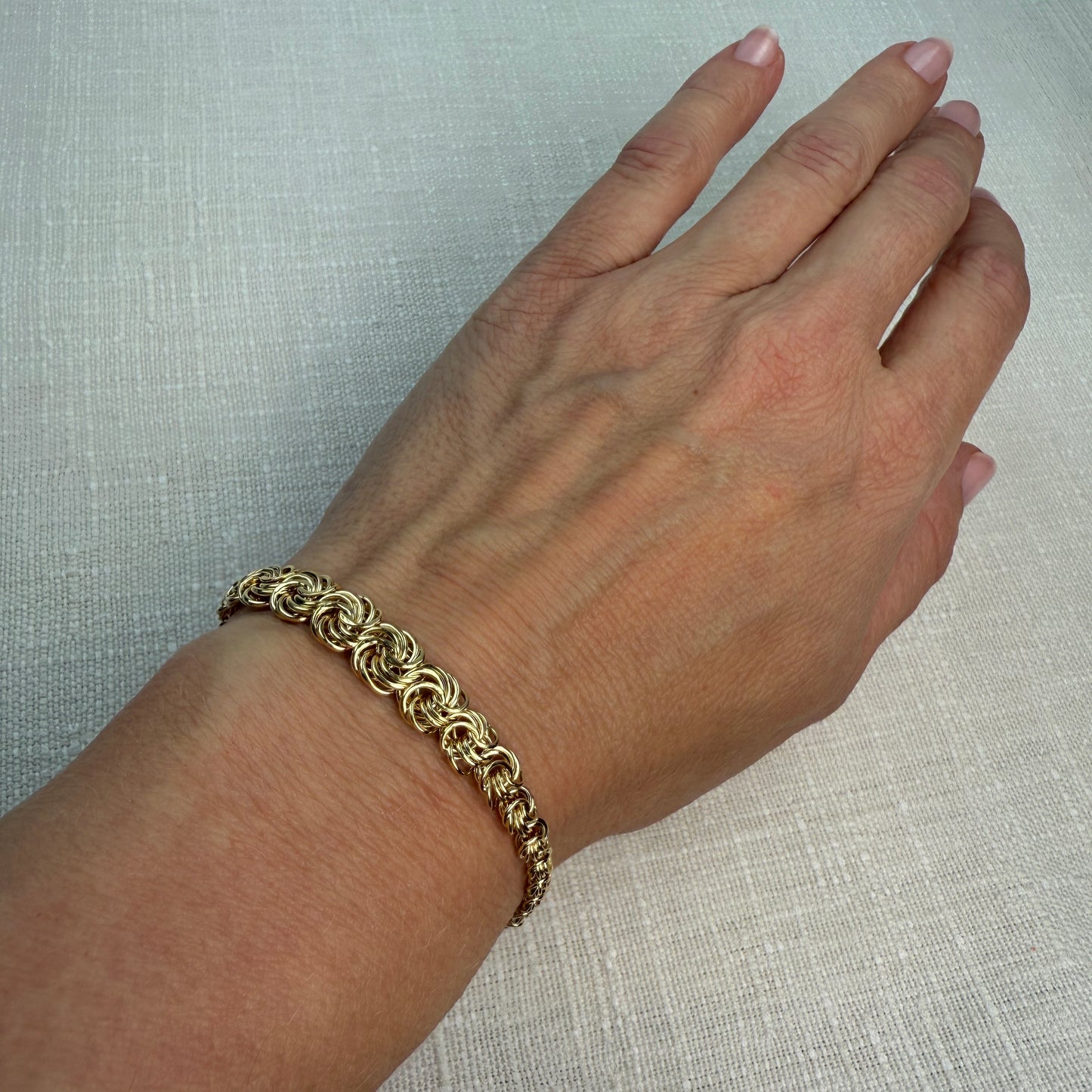 6.75" Graduated Swirl 14K Yellow Gold Statement Bracelet 8.4mm 3.89g