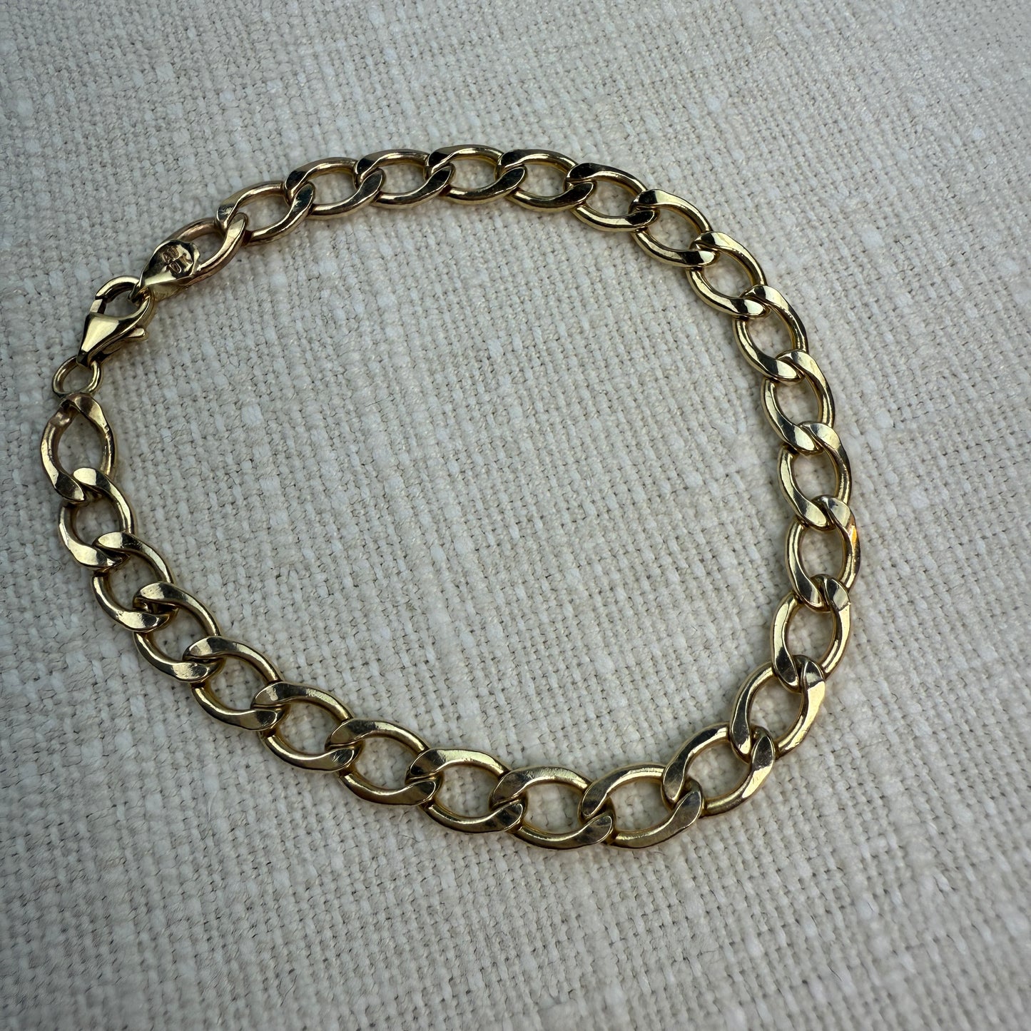 6.5" Solid 10K Gold Oval Curb Link 5.5mm Bracelet - 6.45 g