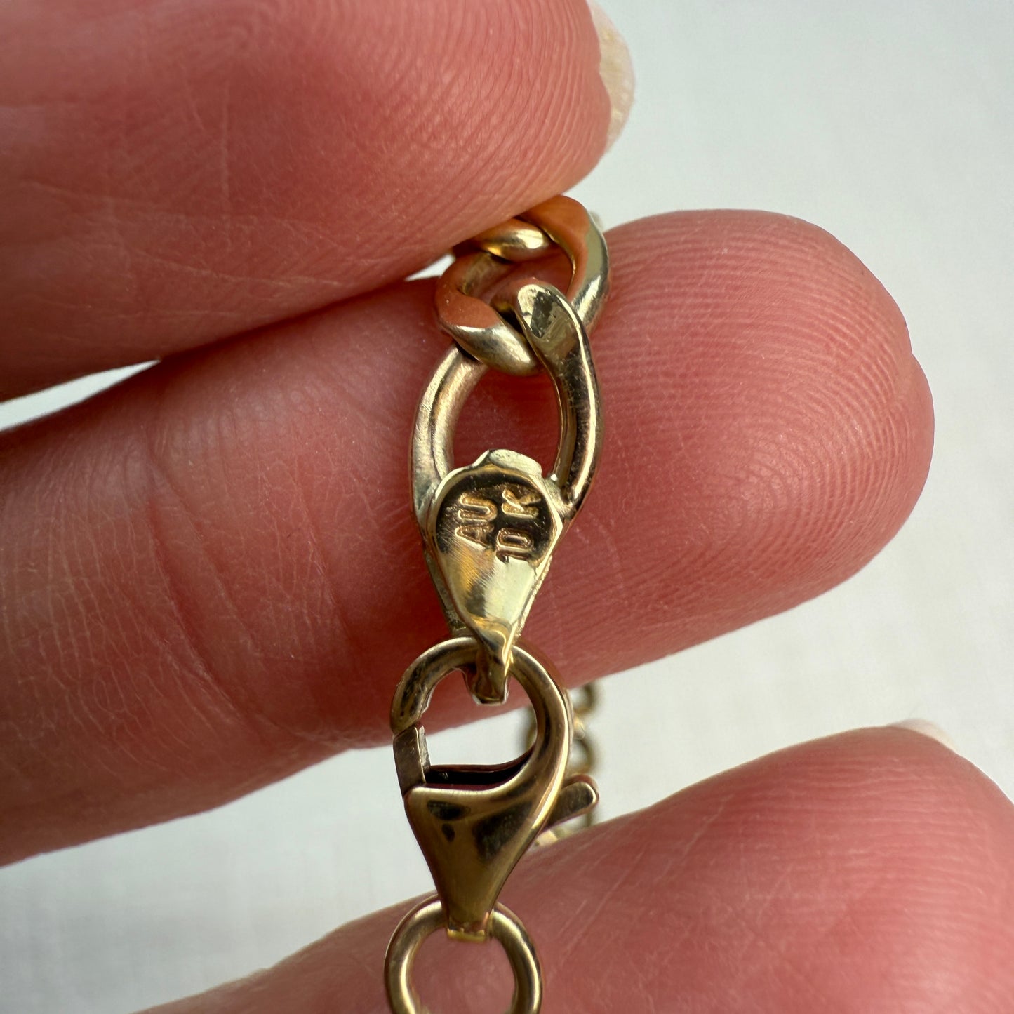 6.5" Solid 10K Gold Oval Curb Link 5.5mm Bracelet - 6.45 g