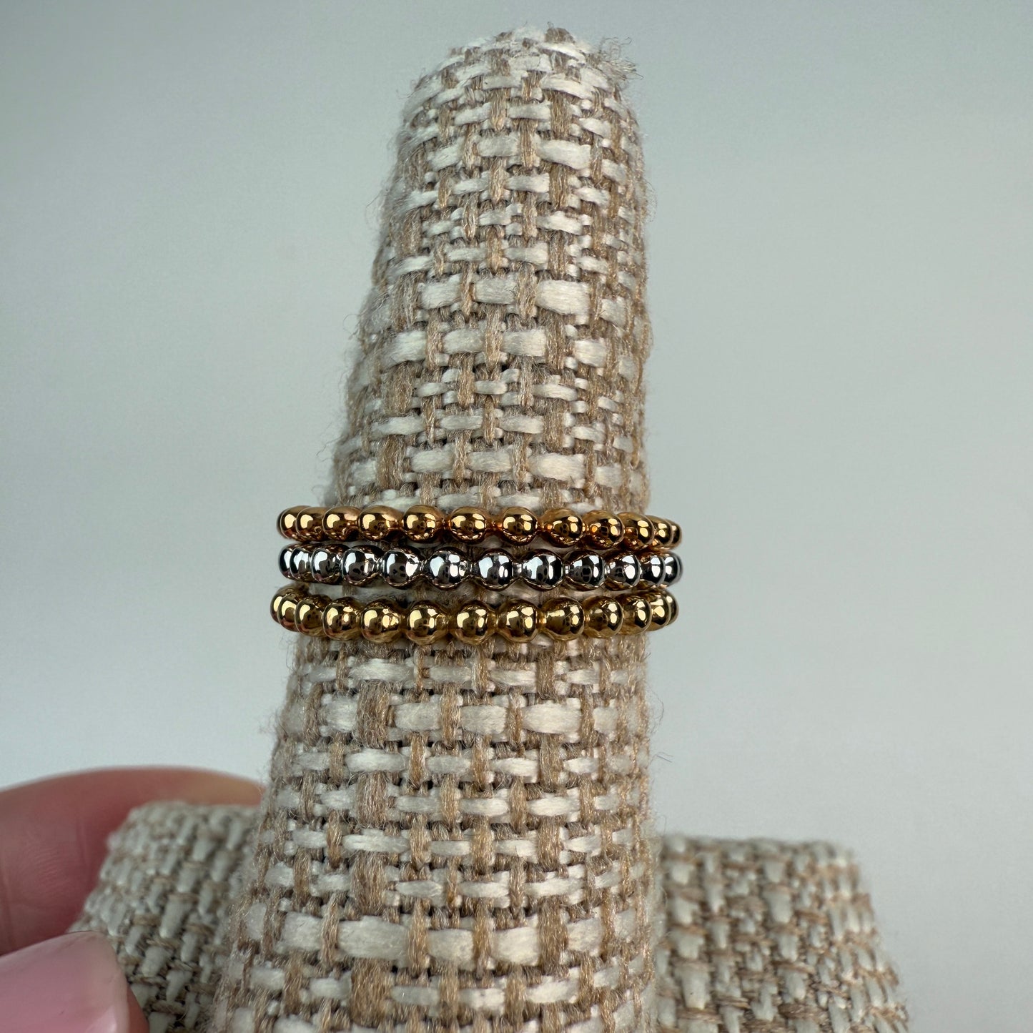 10K Estate Tri-Color beaded stacking rings. 3.19g