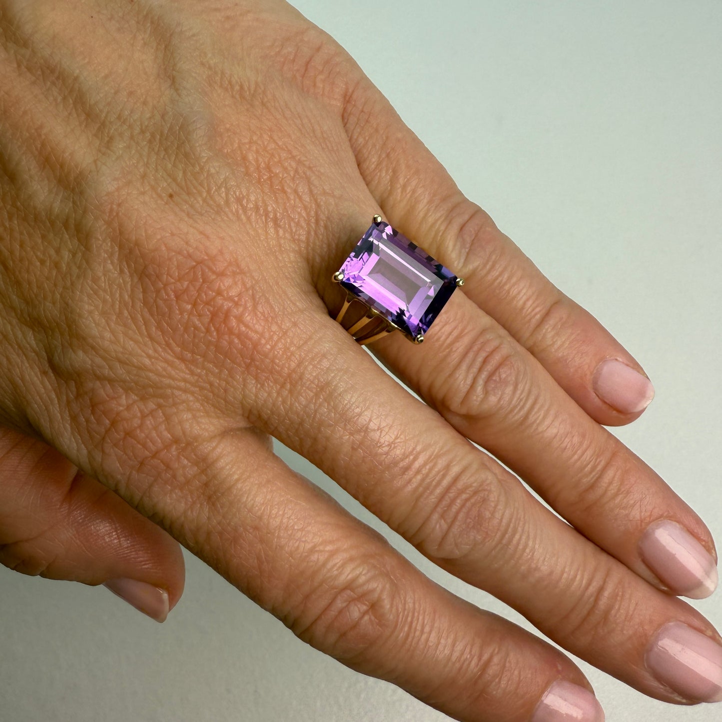 10K Vintage Emerald-cut Amethyst Yellow Gold Statement Ring Size 5.5