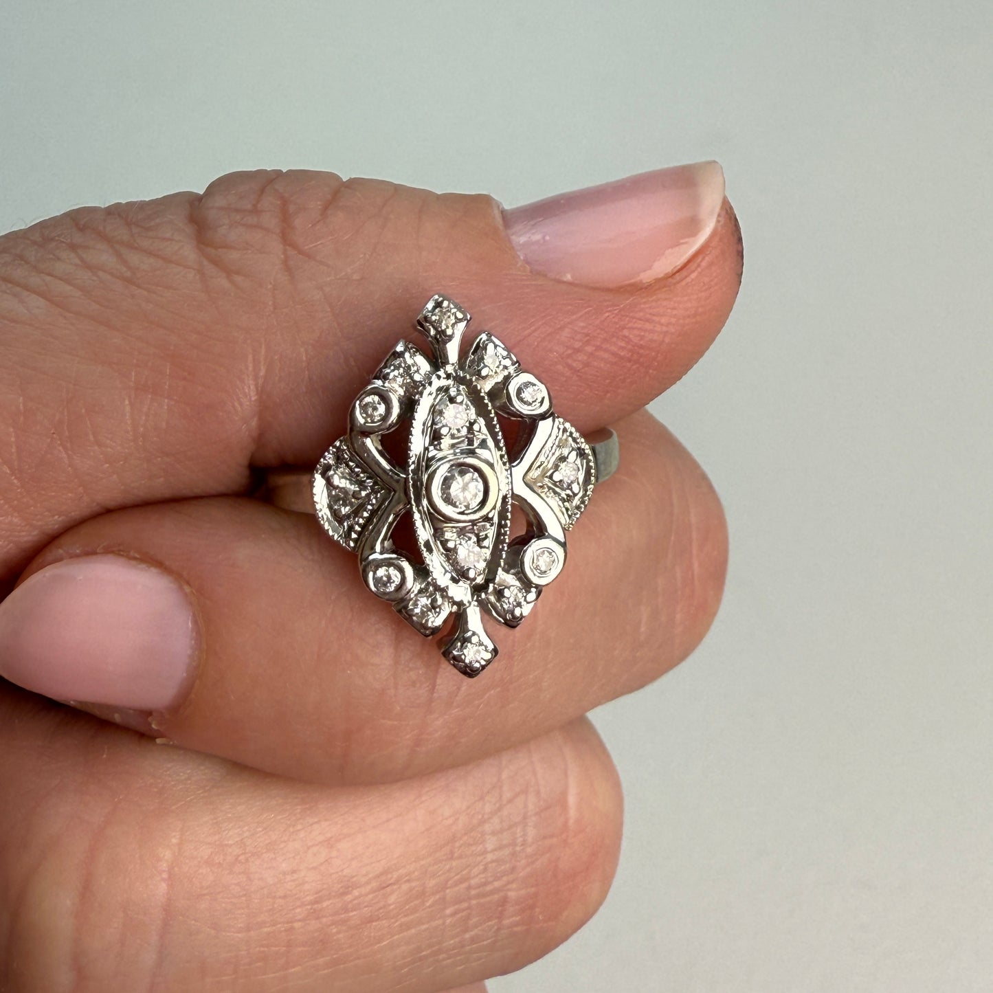 10K Art Deco-Style Diamond Shield Ring White Gold, Size 5.75