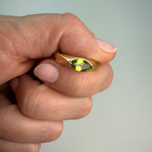 Modern East West Set Marquise Green Peridot 14K Yellow Gold Ring, Size 8.75