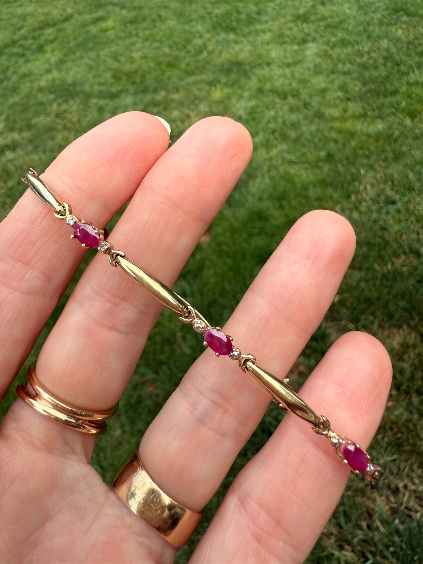 7" Solid 10K Yellow Gold Bracelet with Oval Rubies 4.4g (See Video for Condition)