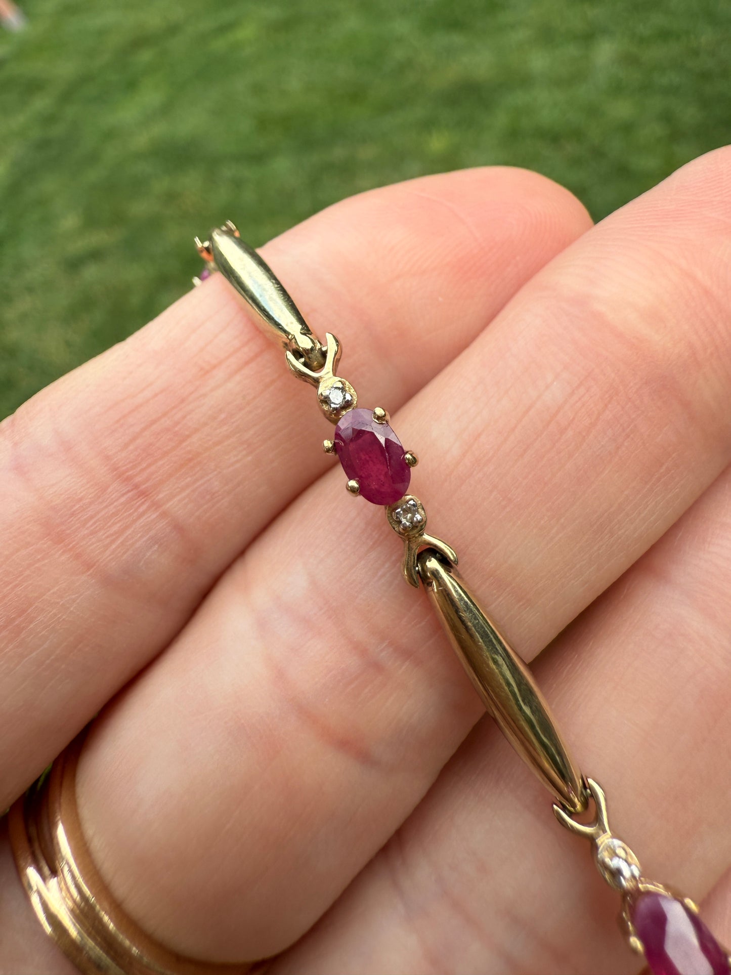 7" Solid 10K Yellow Gold Bracelet with Oval Rubies 4.4g (See Video for Condition)