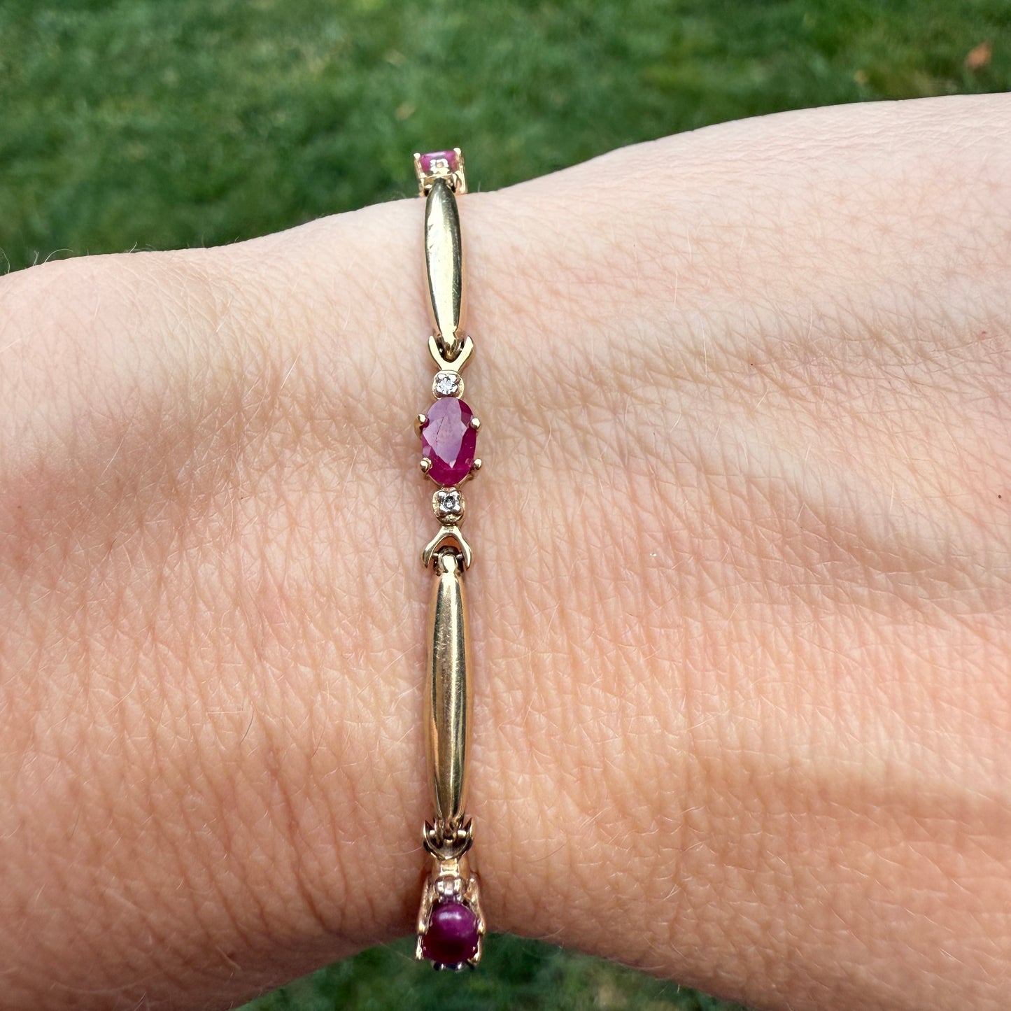 7" Solid 10K Yellow Gold Bracelet with Oval Rubies 4.4g (See Video for Condition)