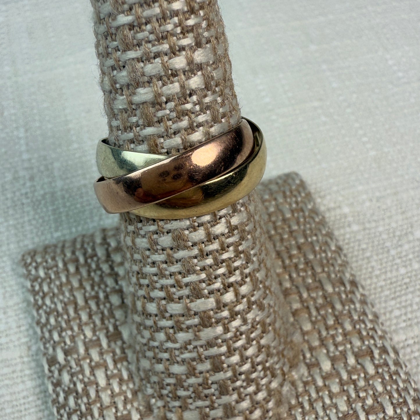Vintage 9K Triple Rolling Ring Yellow, White, and Rose Gold Size 7.75