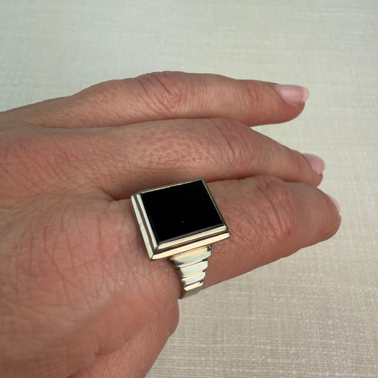 10K Solid White Gold Rectangular Bezel Set Onyx Ring Size 8
