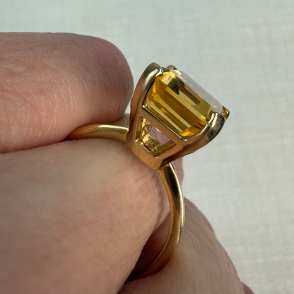 Classic 10K Solid Yellow Gold Emerald-Cut Citrine Solitaire Ring, Size 7.75