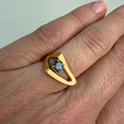 14K Solid Yellow Gold Modernist Open-frame Blue Topaz Ring Size 5