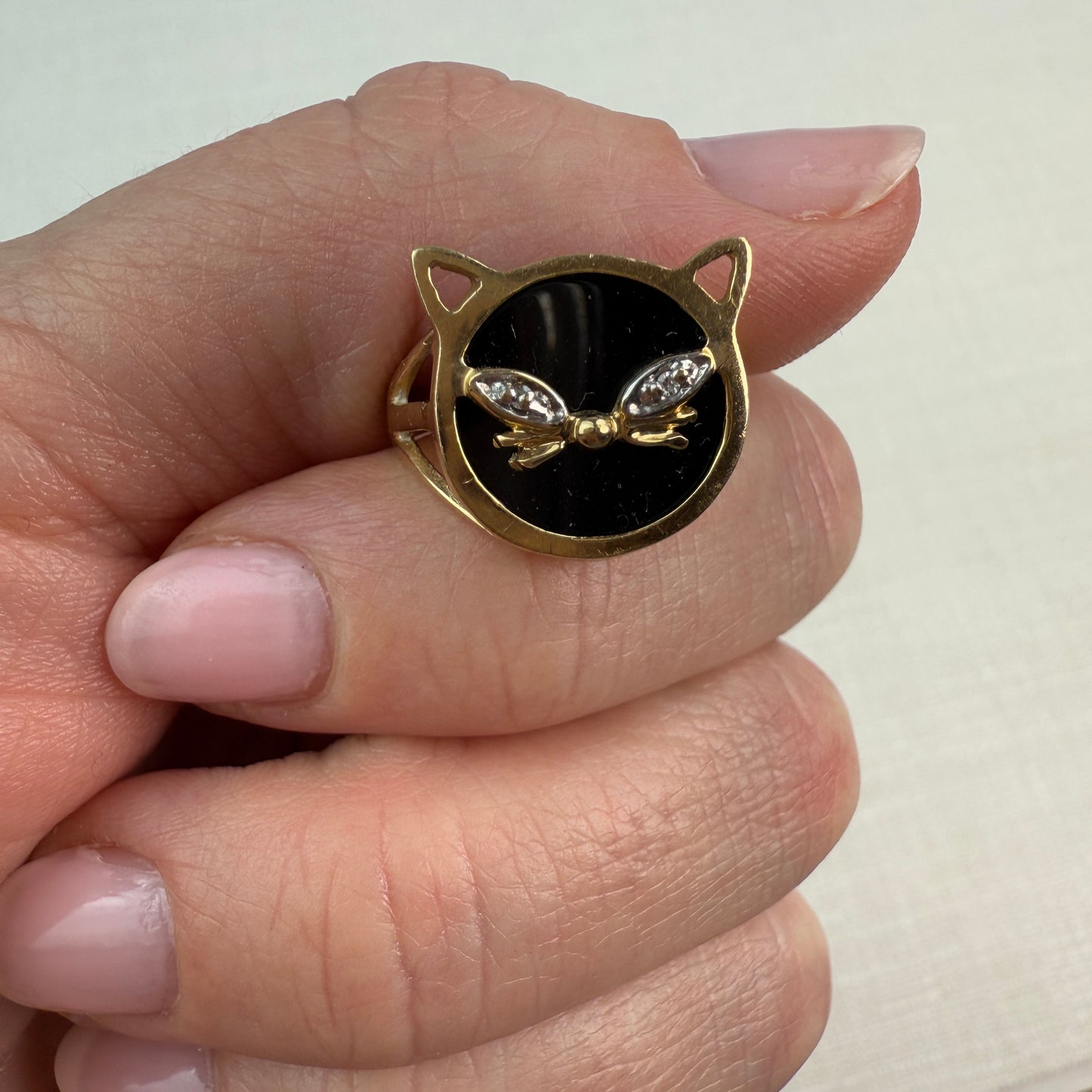 Vintage 10K Solid Yellow Gold and Onyx Cat Ring with Diamond Accent Size 6