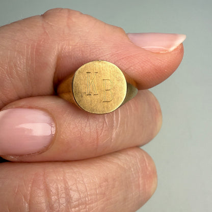 10K "KB" Yellow Solid Gold Vintage Signet Ring, Elegant Engraved Design Size 4.75