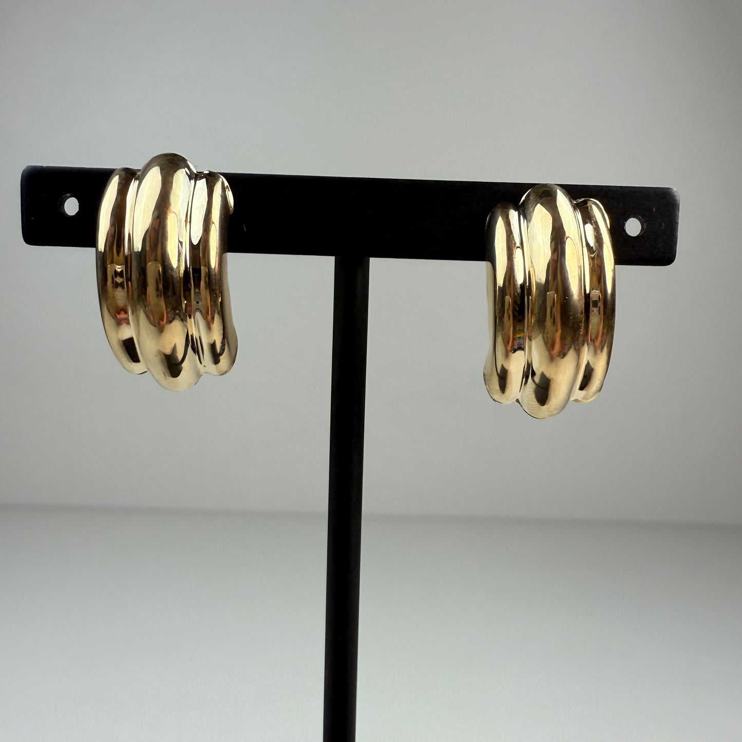 Classic Polished Ribbed Half-Hoop Earrings 14K Yellow Gold Omega Back